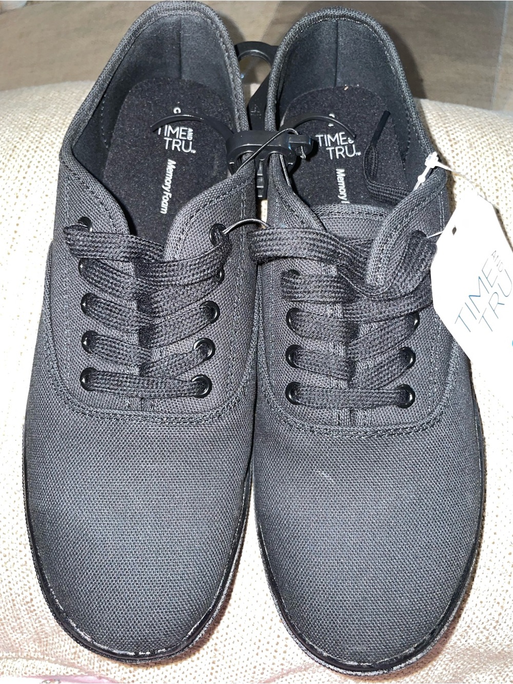 NWT women’s Time and Tru  Black Canvas Lace-Up Sneakers memory foam